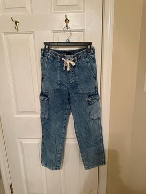 Gap Easy Pull-on Cargo Jeans in a light acid wash finish with an elasticized